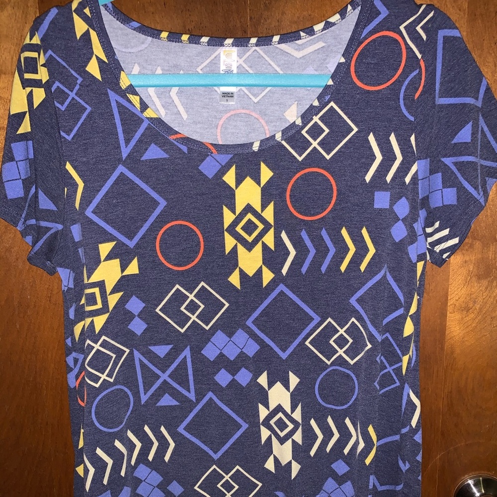 S LuLaRoe Classic T